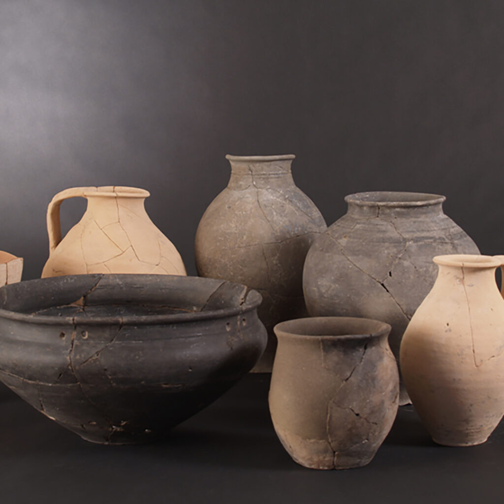 Ensemble de poterie protohistoriques